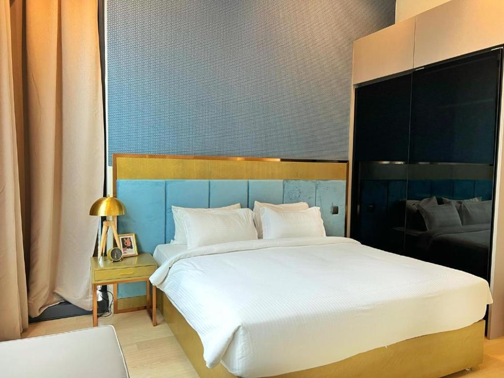 Star Sky Pool Klcc Apartemen